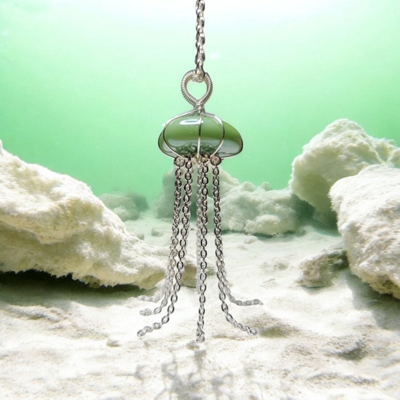 Jellyfish Necklace on 31" welded chain, plated copper - Picture 1 of 3